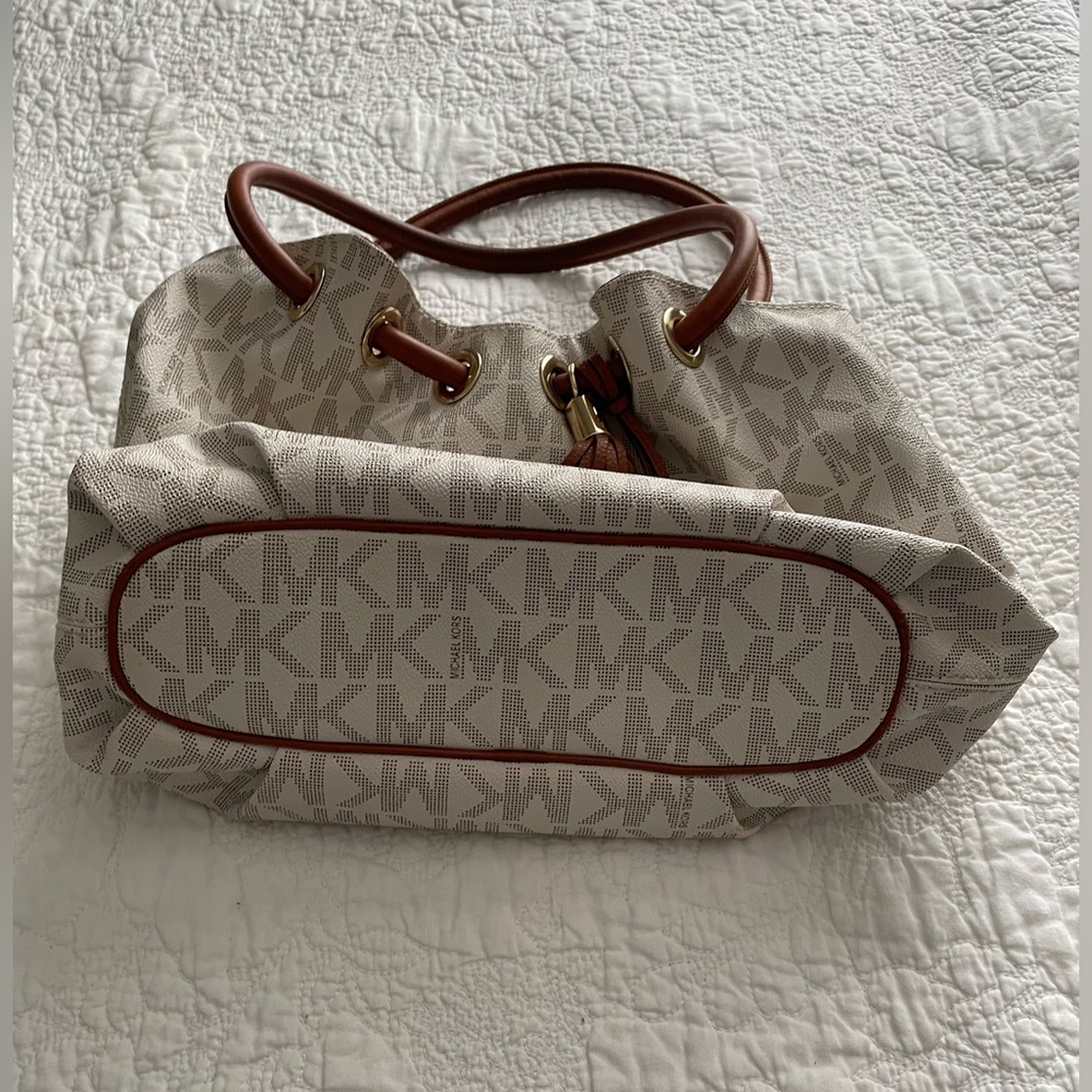 Michael kors: logo purse - Picture 3 of 7